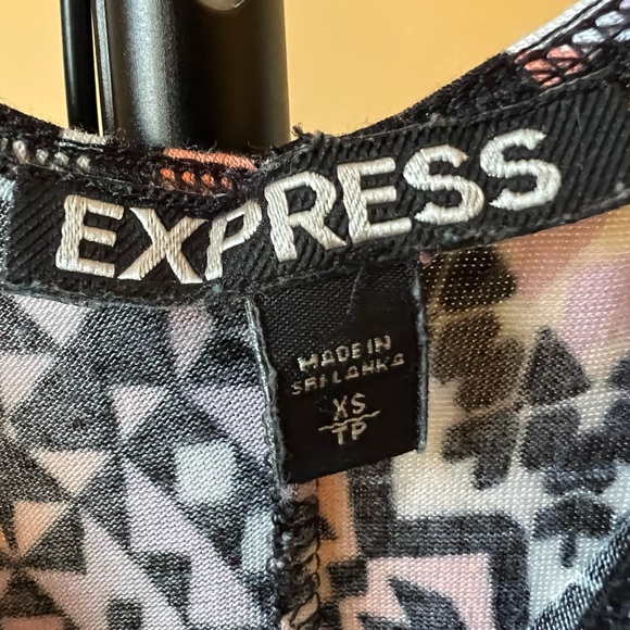 Women’s Express Patterned Dress - Picture 2 of 2